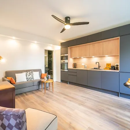 Luxury Trocadero I By Airsuite Apartment